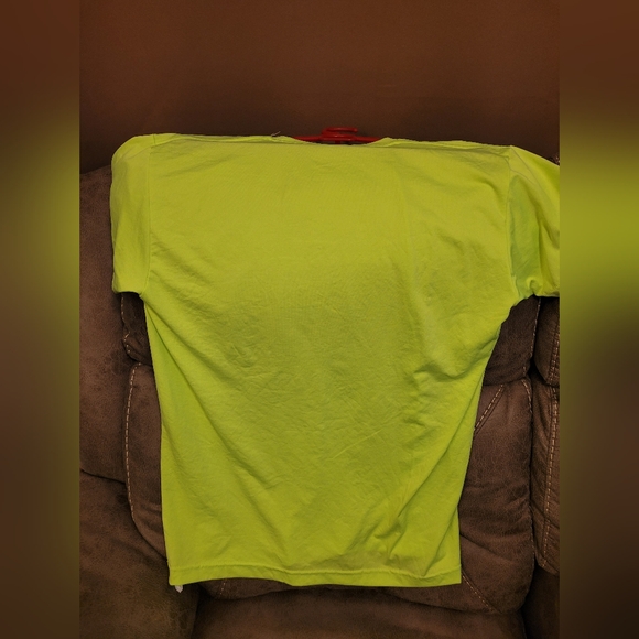 Skechers Performance shirt, medium, lime green color, 100% polyester - Picture 2 of 4